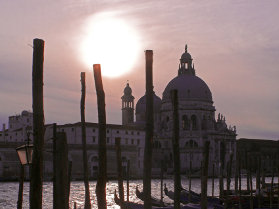 Serenata Nocturna en Gndola Venecia - Visitas Guiadas
